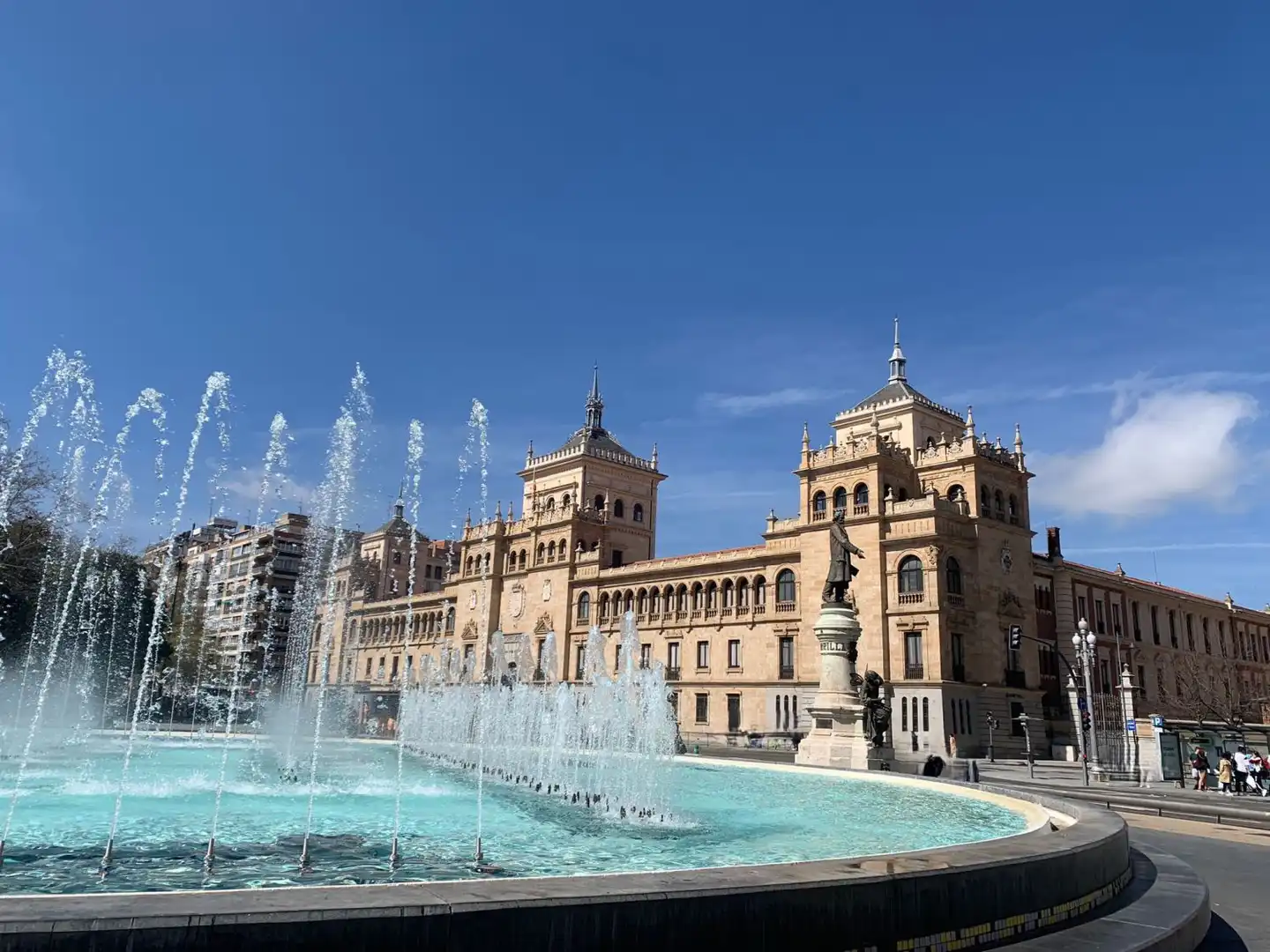 Vista exterior de Pis en venda en Valladolid amb Calefacció, Parquet i Terrassa