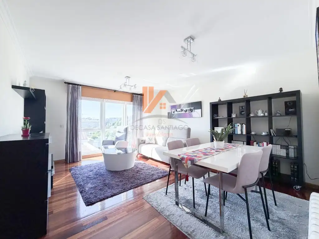 Sala de estar de Piso en venta en Santiago de Compostela  con Terraza, Amueblado y Horno