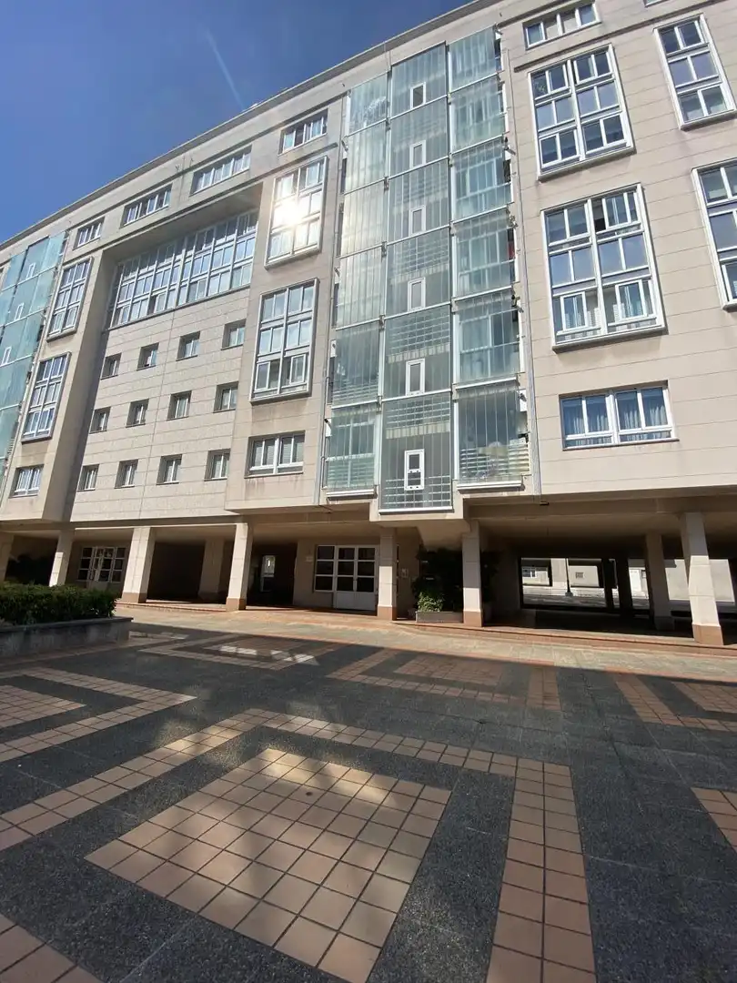 Vista exterior de Piso de alquiler en A Coruña Capital  con Calefacción y Amueblado