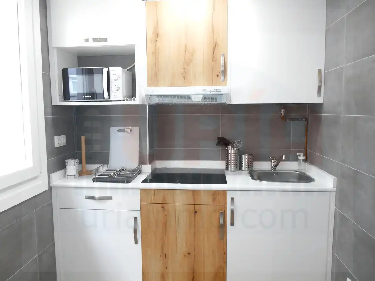 Cocina de Piso de alquiler en Oviedo  con Calefacción, Amueblado y Horno