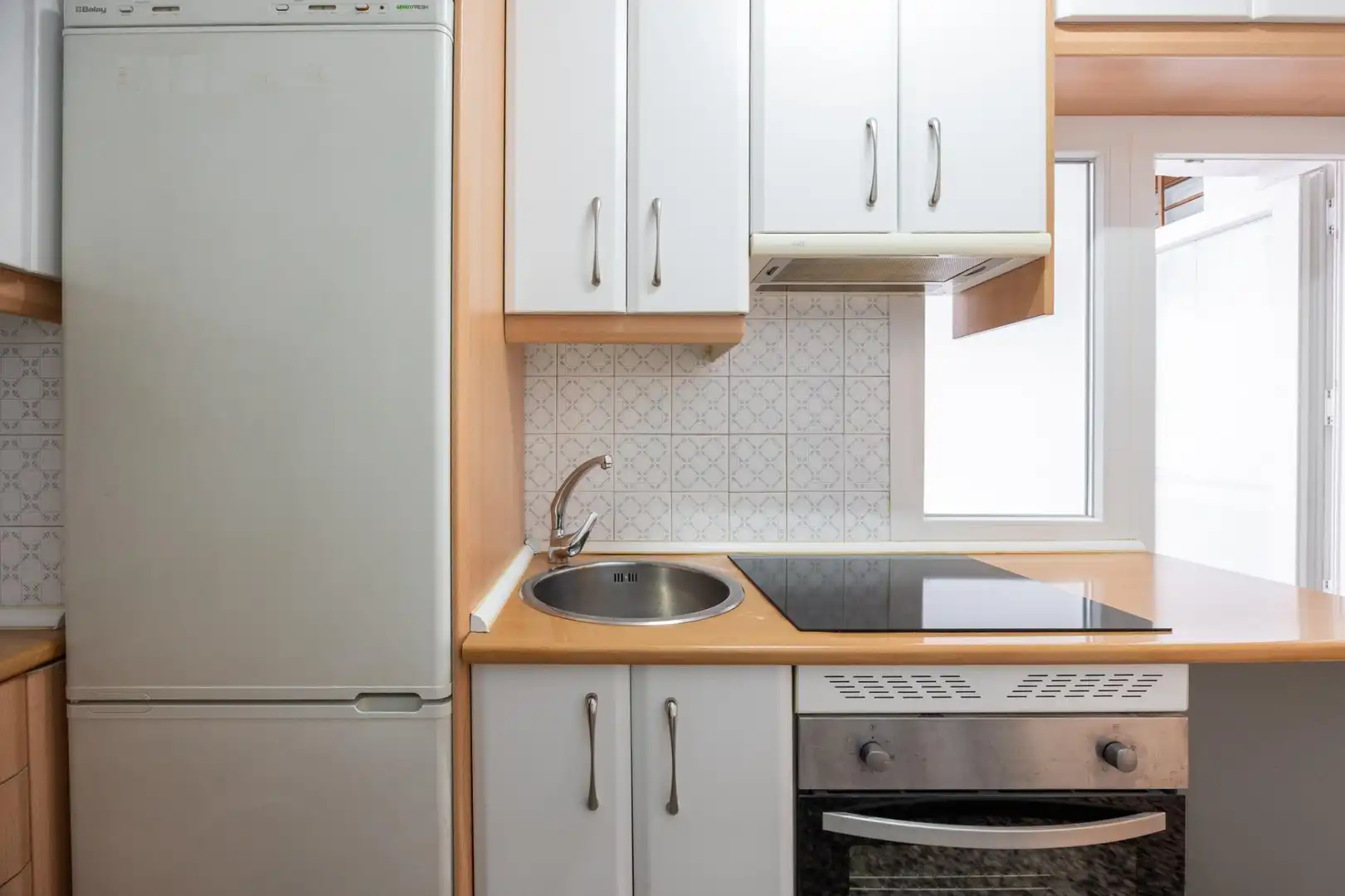 Kitchen of Flat for rent in Madrid  with Parquet flooring and Terrace