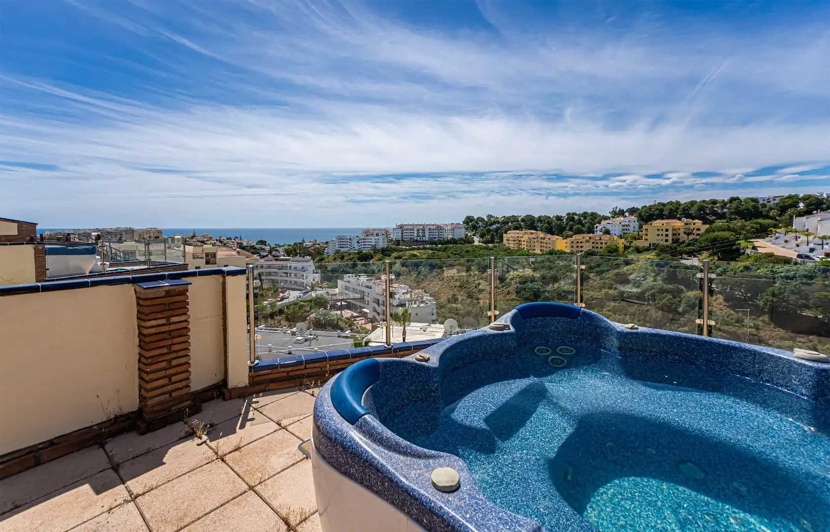 Àtic amb piscina en venda a Calle Severiano Ballesteros de Riviera
