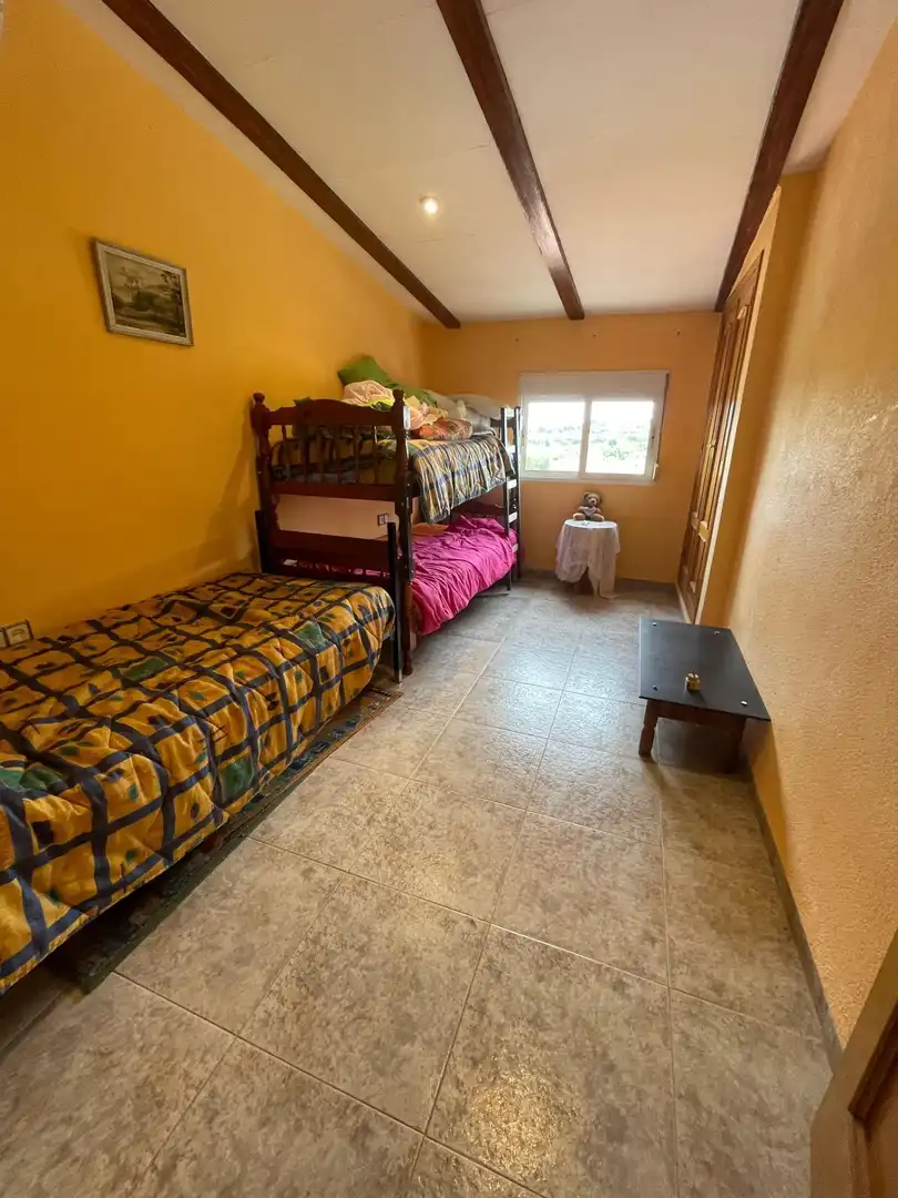Habitación de Casa o chalet en venta en Vilamarxant con Jardín privado, Piscina y Amueblado
