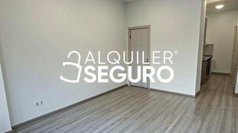 Foto 2 de Piso de alquiler en Del Ampurdan, Zarzaquemada, Leganés