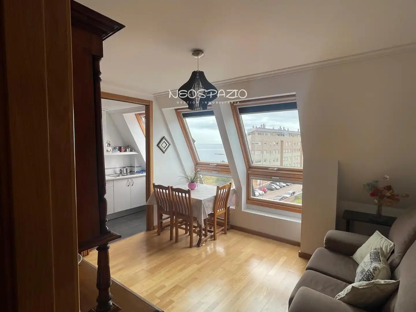 Esszimmer von Dachboden zur Miete in Cervo mit Möbliert