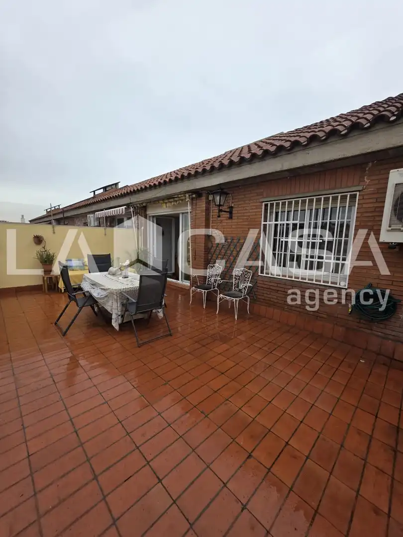 Terrasse von Dachboden zum Verkauf in Barcelona mit Terrasse