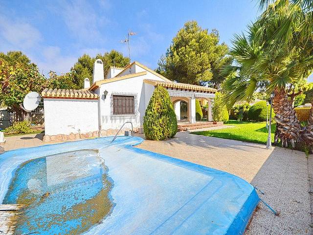 Casa-chalet en Venta en Punta Prima