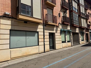 Local comercial en venda a LEDO DEL POZO 4