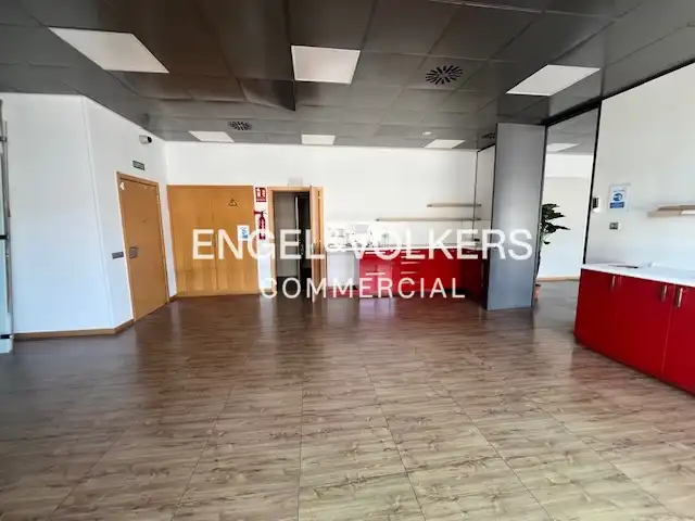 Oficina de lloguer en Sant Joan Despí amb Aire condicionat