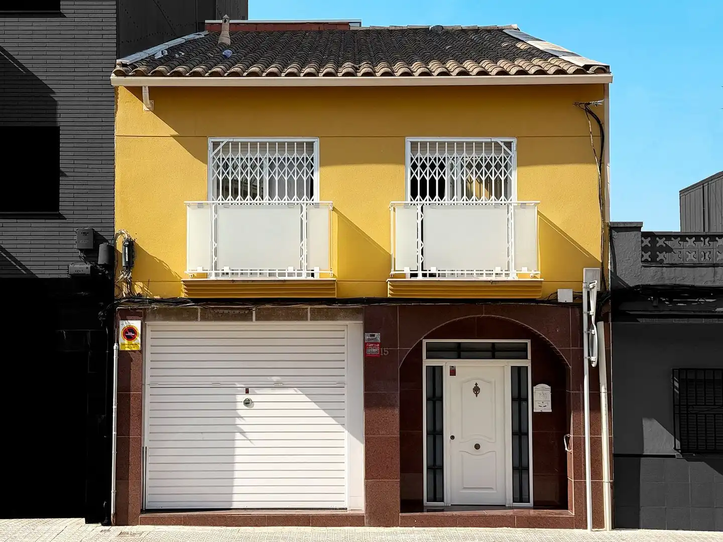 Vista exterior de Casa adosada en venda en Sant Pere de Ribes amb Aire condicionat, Calefacció i Jardí privat