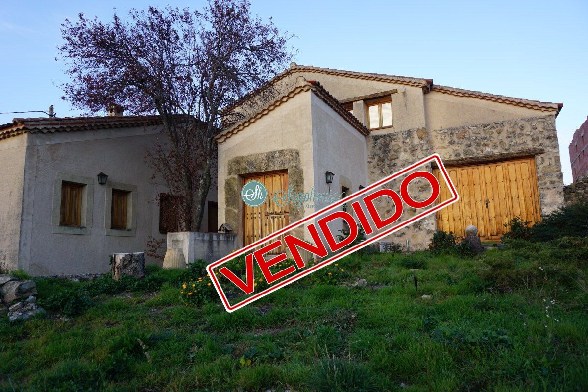 Exterior view of House or chalet for sale in Orejana  with Heating and Storage room