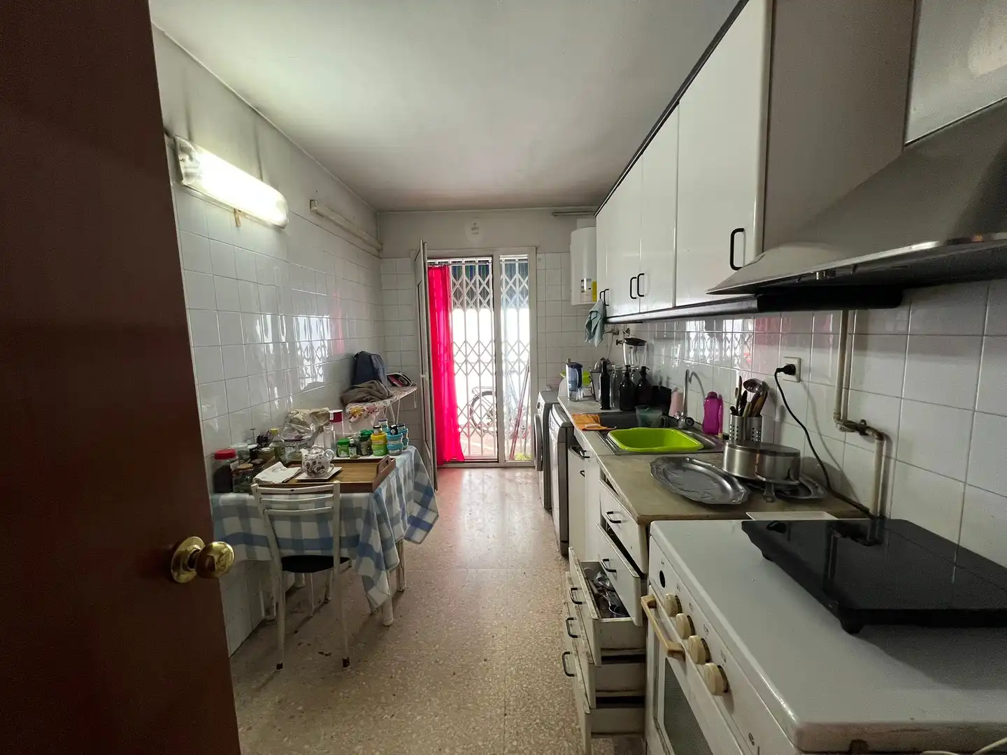 Küche von Wohnung zum Verkauf in Barcelona mit Balkon