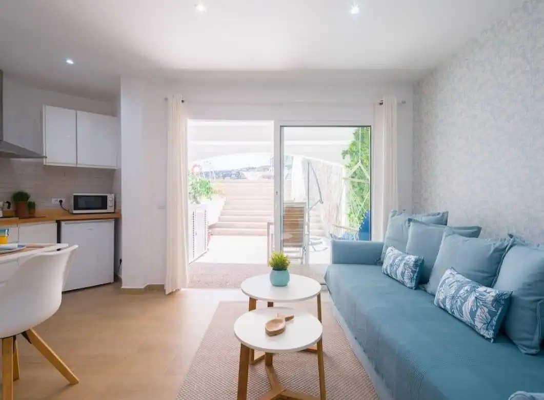 Wohnzimmer von Erdgeschoss zur Miete in San Bartolomé de Tirajana mit Terrasse, Möbliert und Gemeinschaftspool