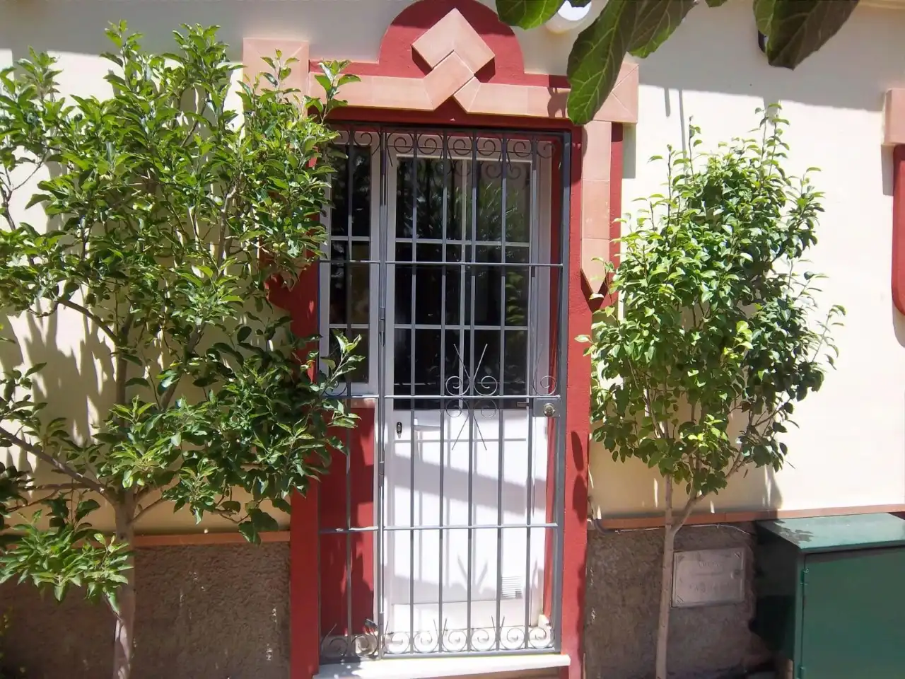 Casa adosada de alquiler en Sanlúcar de Barrameda con Aire acondicionado, Calefacción y Jardín privado