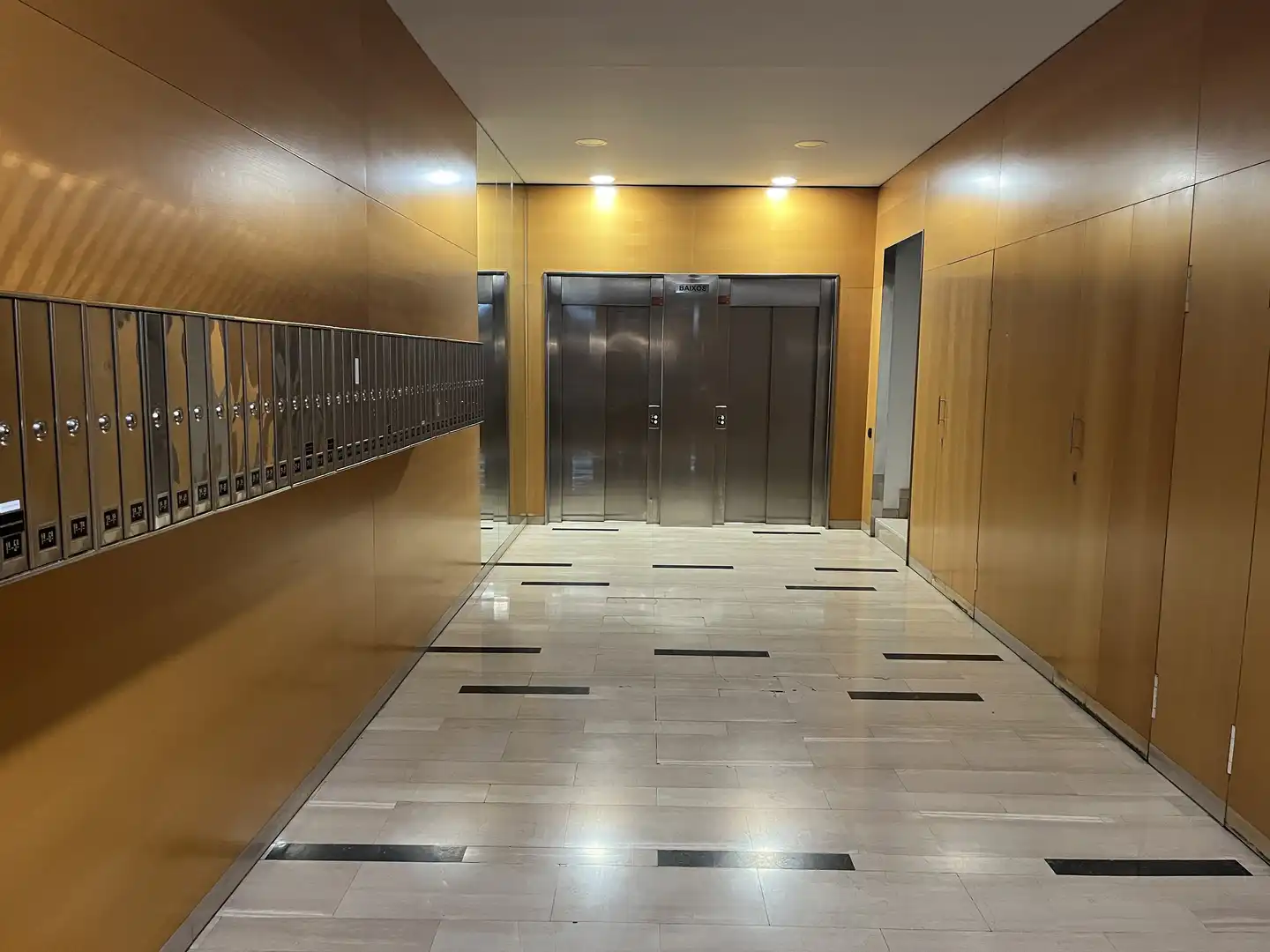 Ático en venta en  Lleida Capital con Aire acondicionado, Terraza y Balcón
