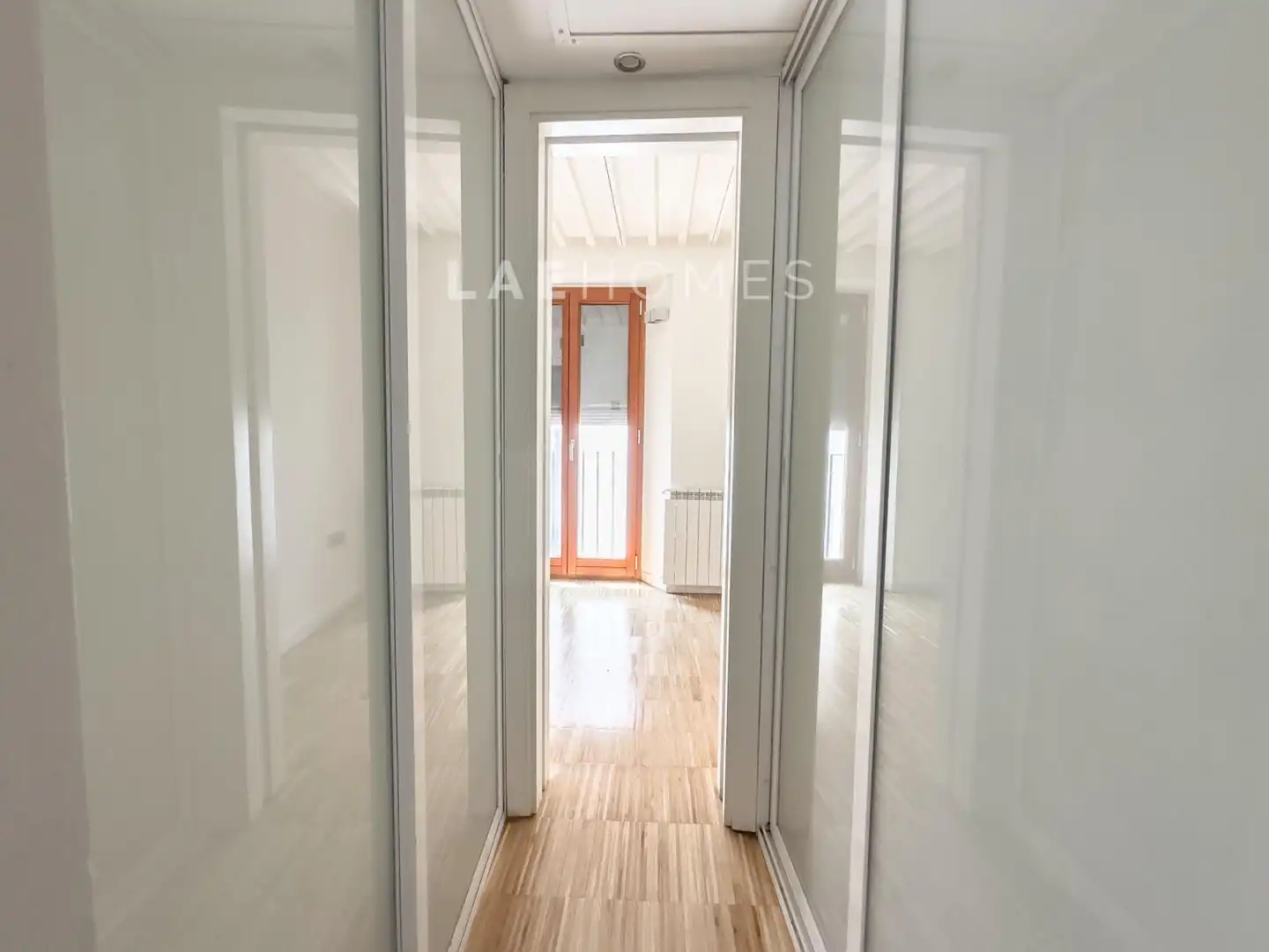 Maisonette zum Verkauf in Sevilla mit Klimaanlage, Heizung und Terrasse