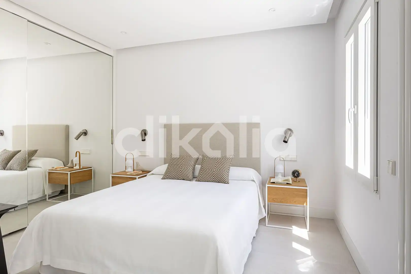 Bedroom of Attic for sale in Madrid  with Air Conditioner, Heating and Terrace