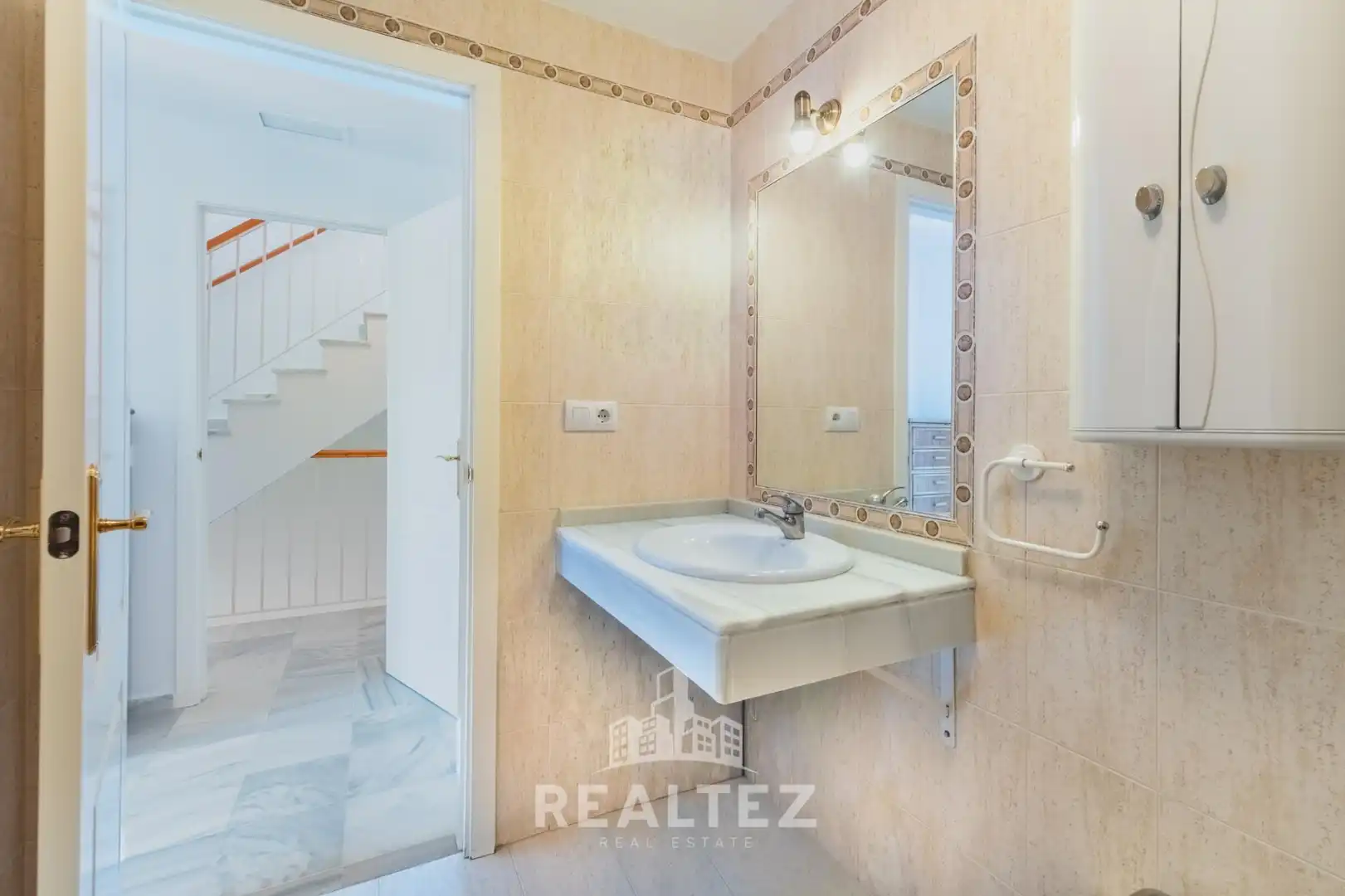 Badezimmer von Einfamilien-Reihenhaus zum Verkauf in El Puerto de Santa María mit Terrasse, Möbliert und Balkon