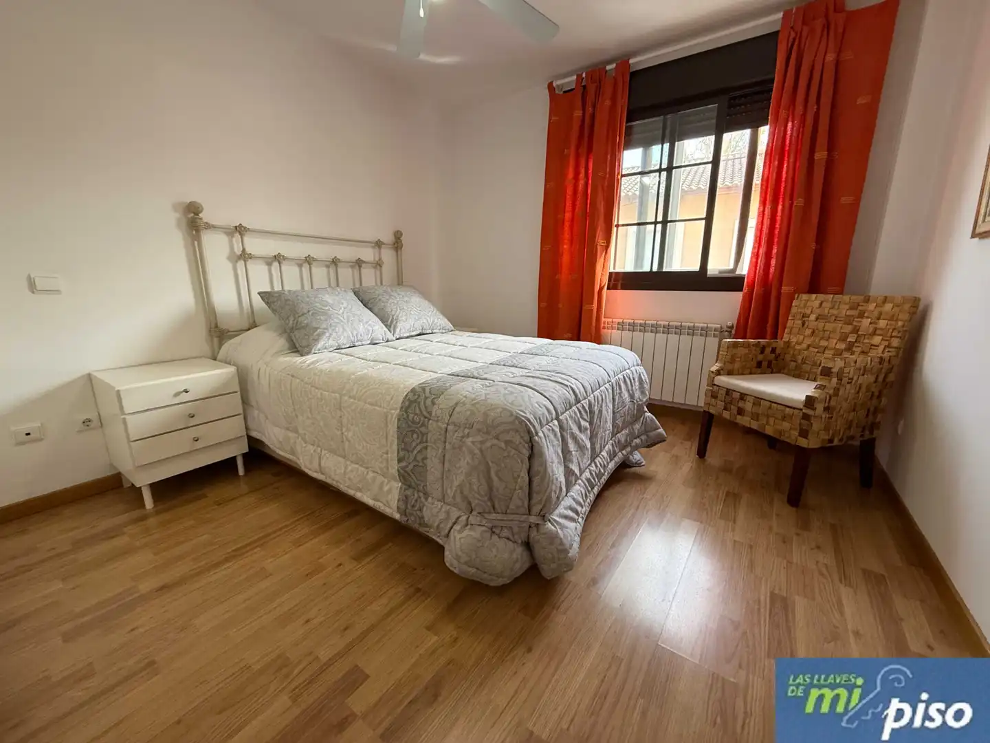 Bedroom of Flat for sale in Tudela de Duero  with Heating, Parquet flooring and Storage room