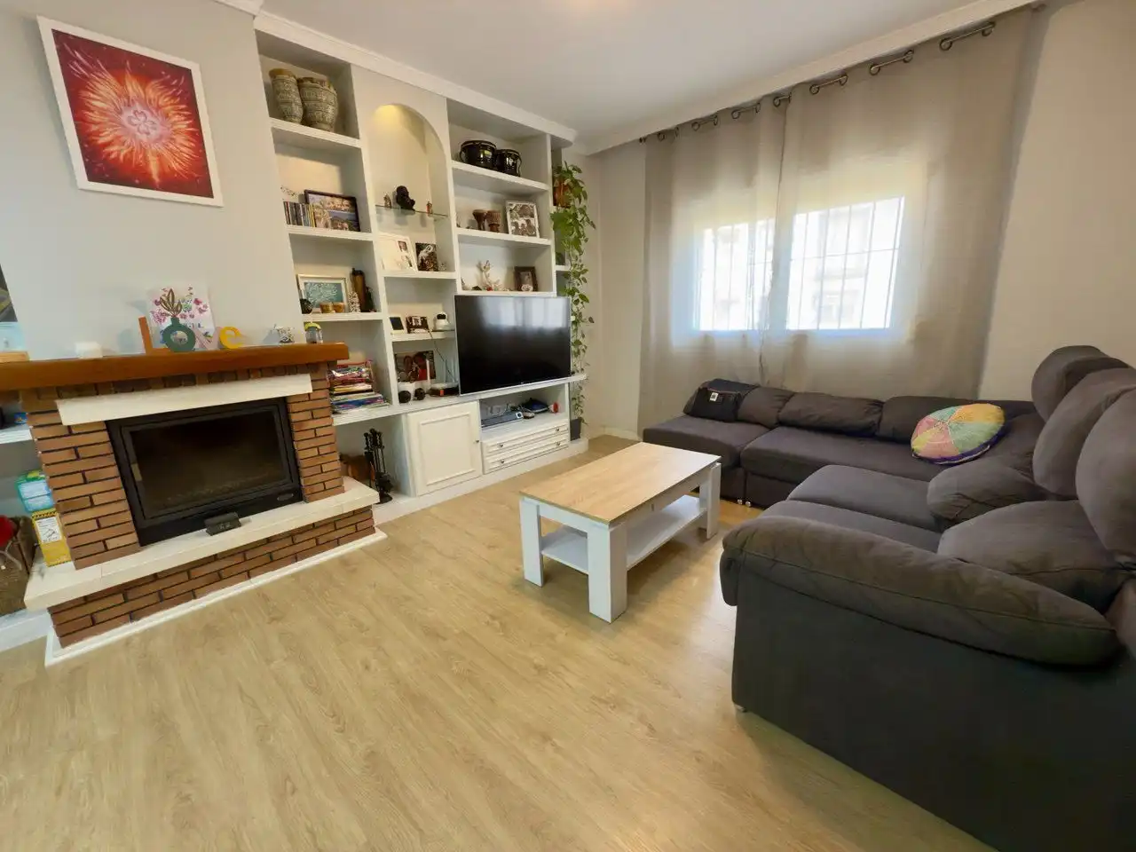 Sala d'estar de Casa adosada en venda en Rincón de la Victoria amb Aire condicionat, Jardí privat i Traster