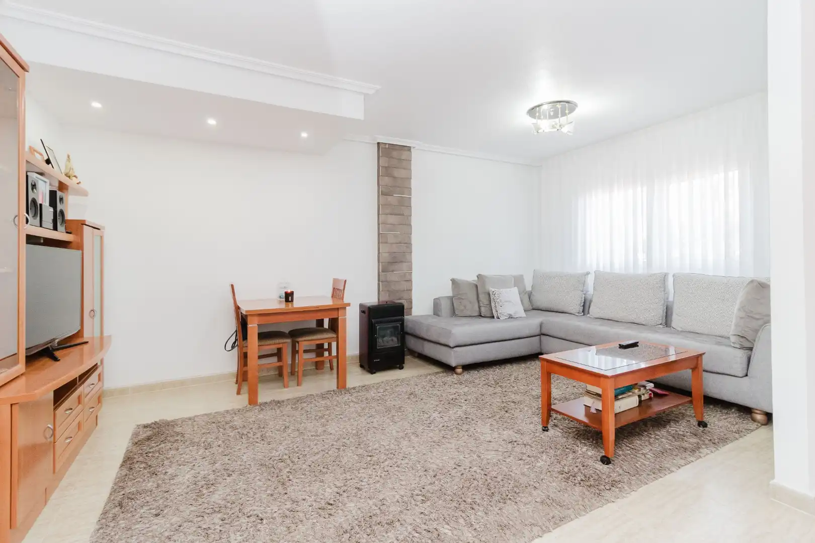 Wohnzimmer von Einfamilien-Reihenhaus zum Verkauf in Los Alcázares mit Klimaanlage und Terrasse