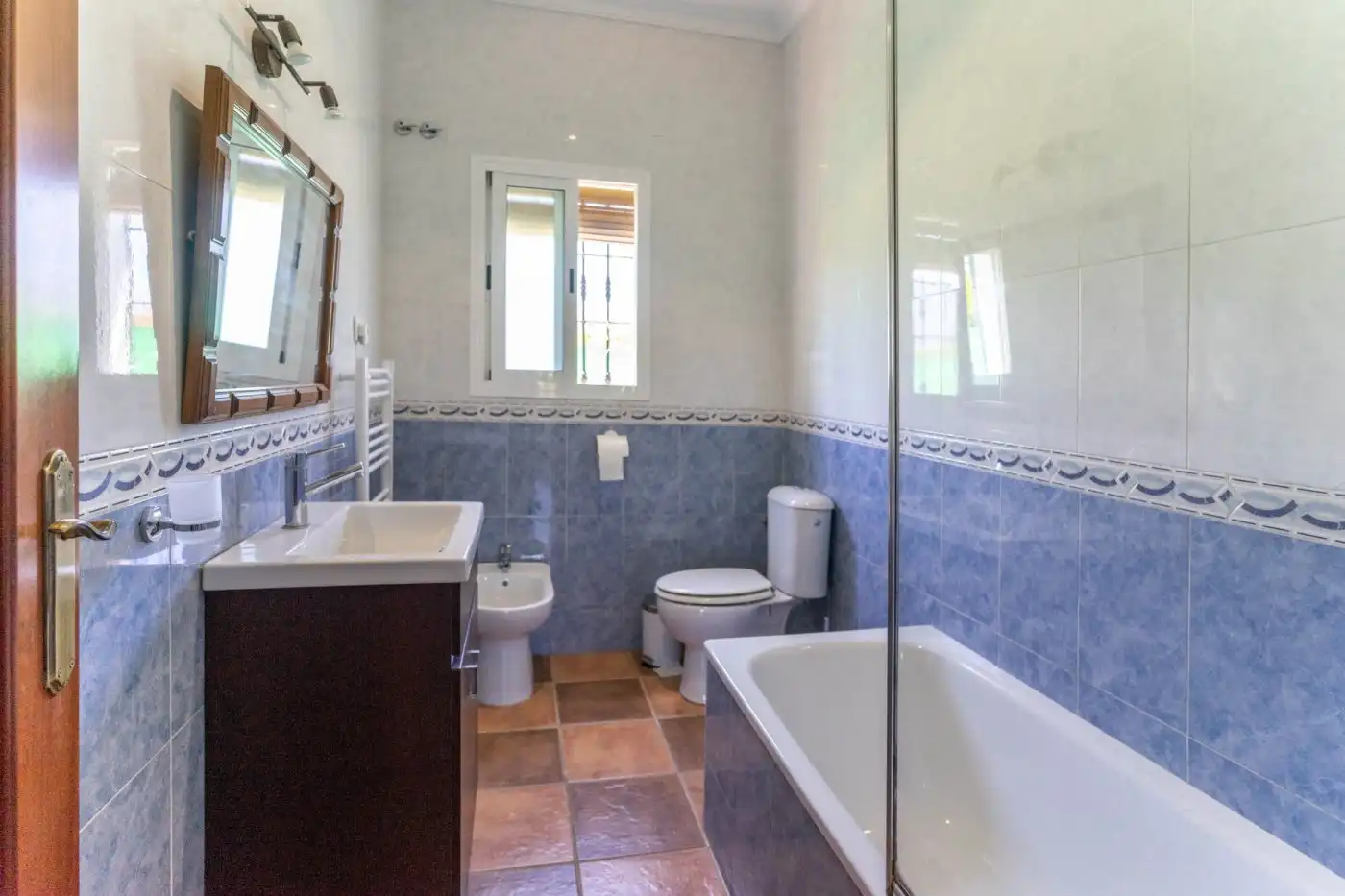 Badezimmer von Haus oder Chalet zum Verkauf in Alhaurín El Grande mit Klimaanlage, Privatgarten und Terrasse