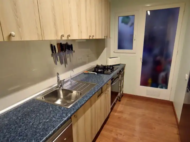 Cocina de Piso en venta en  Barcelona Capital con Balcón
