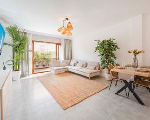 Living room of Flat for sale in Alcúdia  with Air Conditioner, Terrace and Furnished