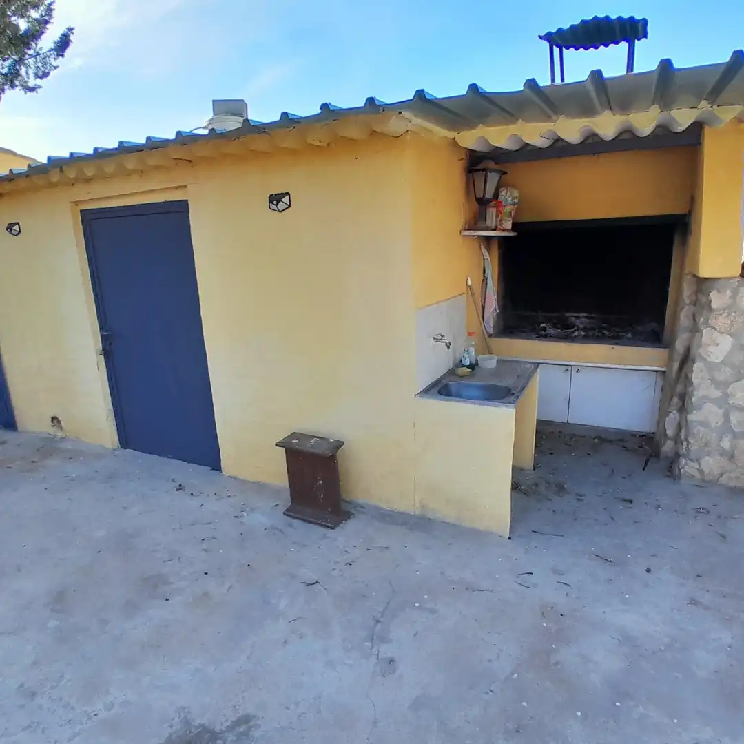 Cuina de Casa o xalet en venda en Yecla amb Jardí privat, Traster i Moblat