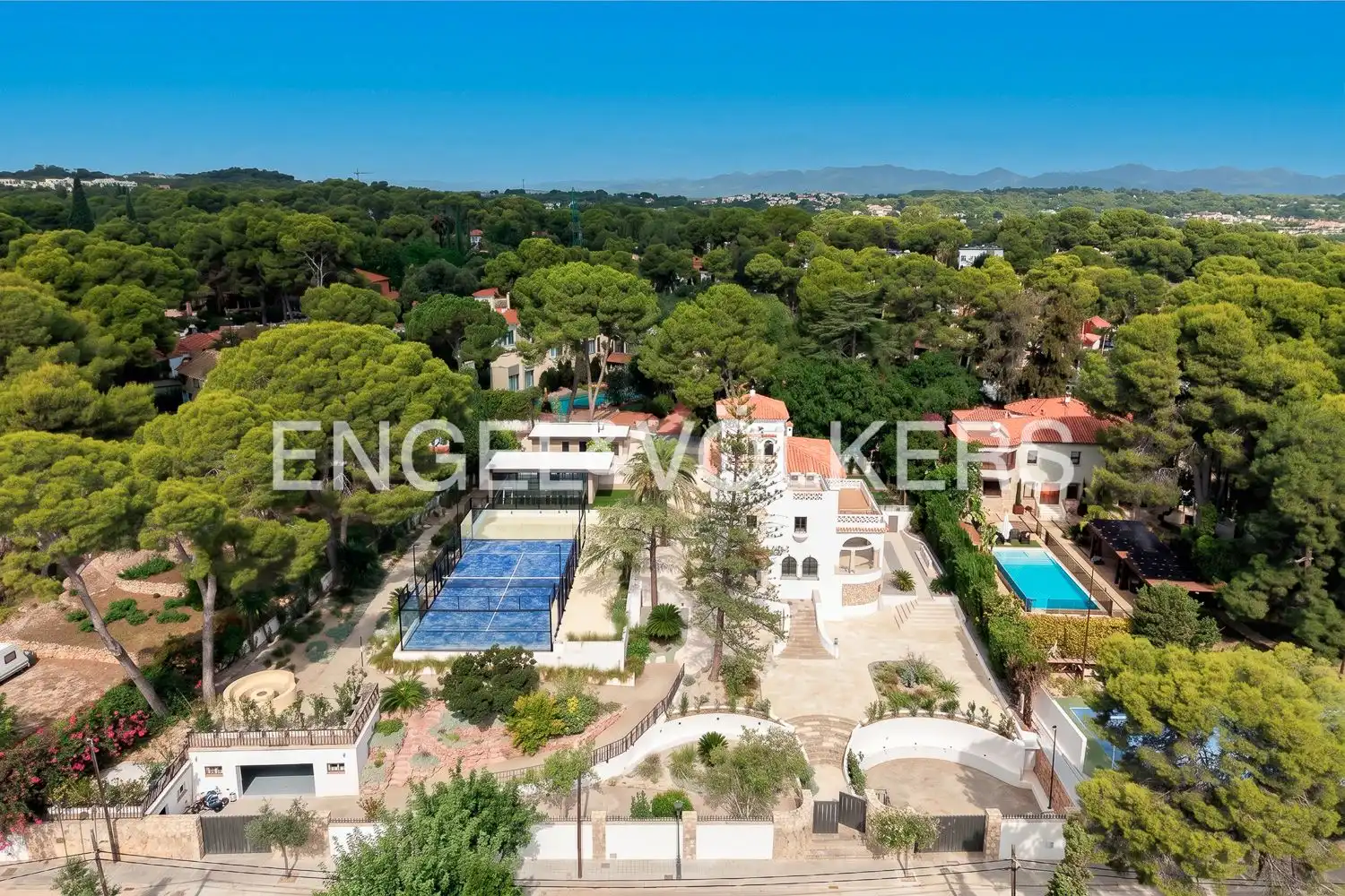 Exterior view of Houses for rent in Campolivar