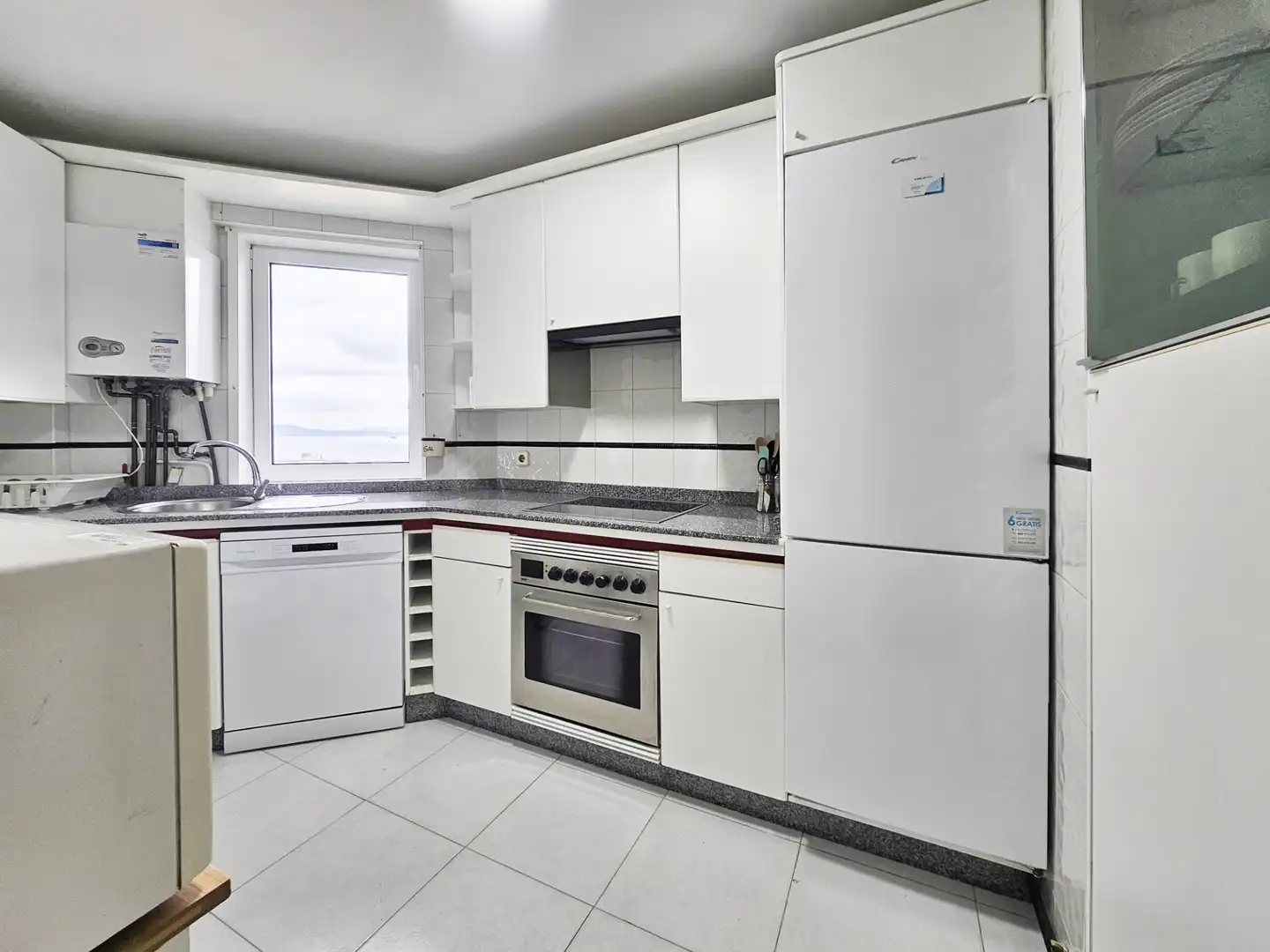 Kitchen of Flat for rent in A Coruña Capital   with Heating, Parquet flooring and Furnished