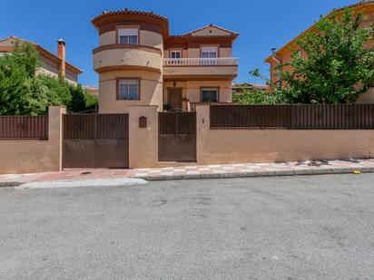 Exterior view of Single-family semi-detached for sale in Cúllar Vega  with Terrace and Balcony