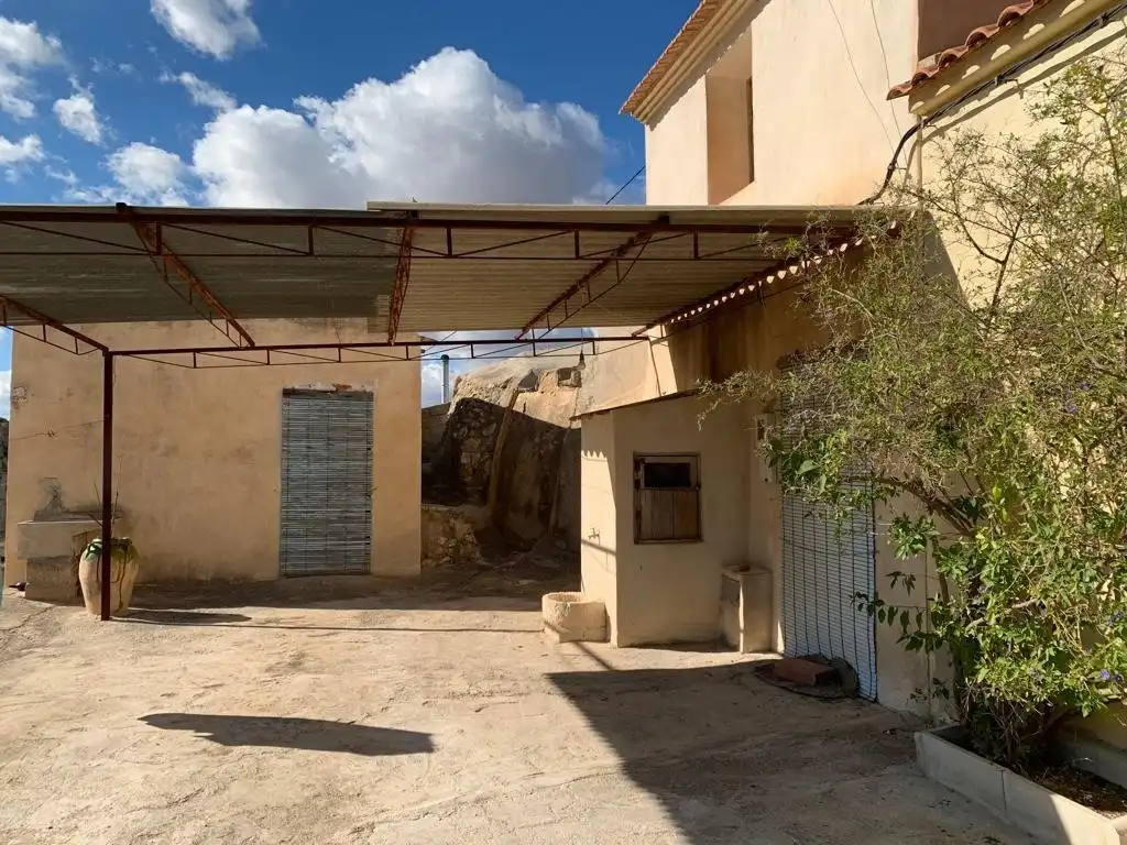 Casa rústica en venda a Abanilla