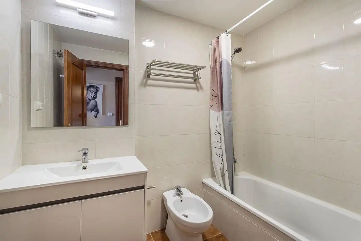 Baño de Piso en venta en Atarfe con Aire acondicionado, Terraza y Trastero