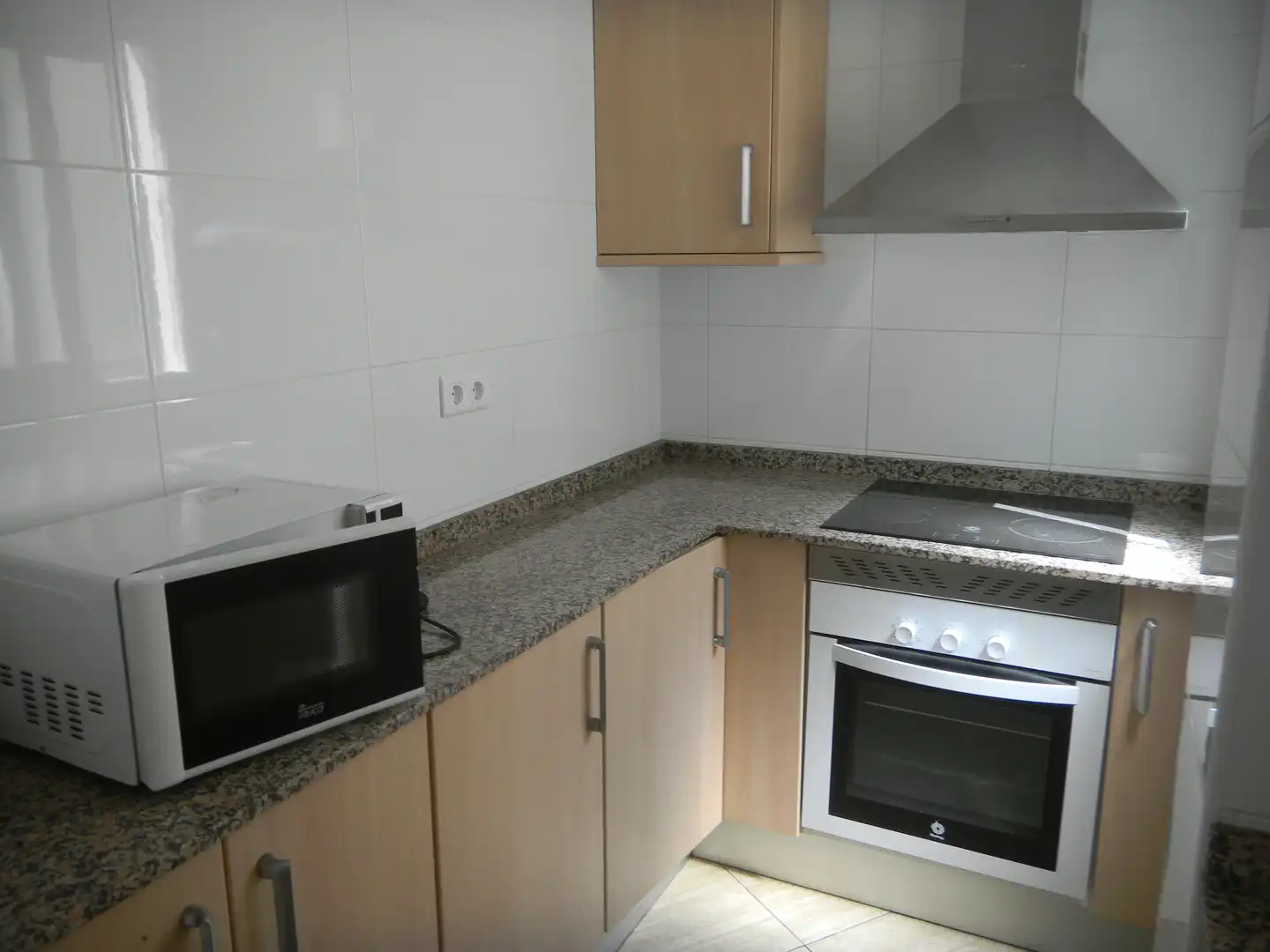 Piso con terraza en alquiler en Carrer de Reding 39, imagen 7