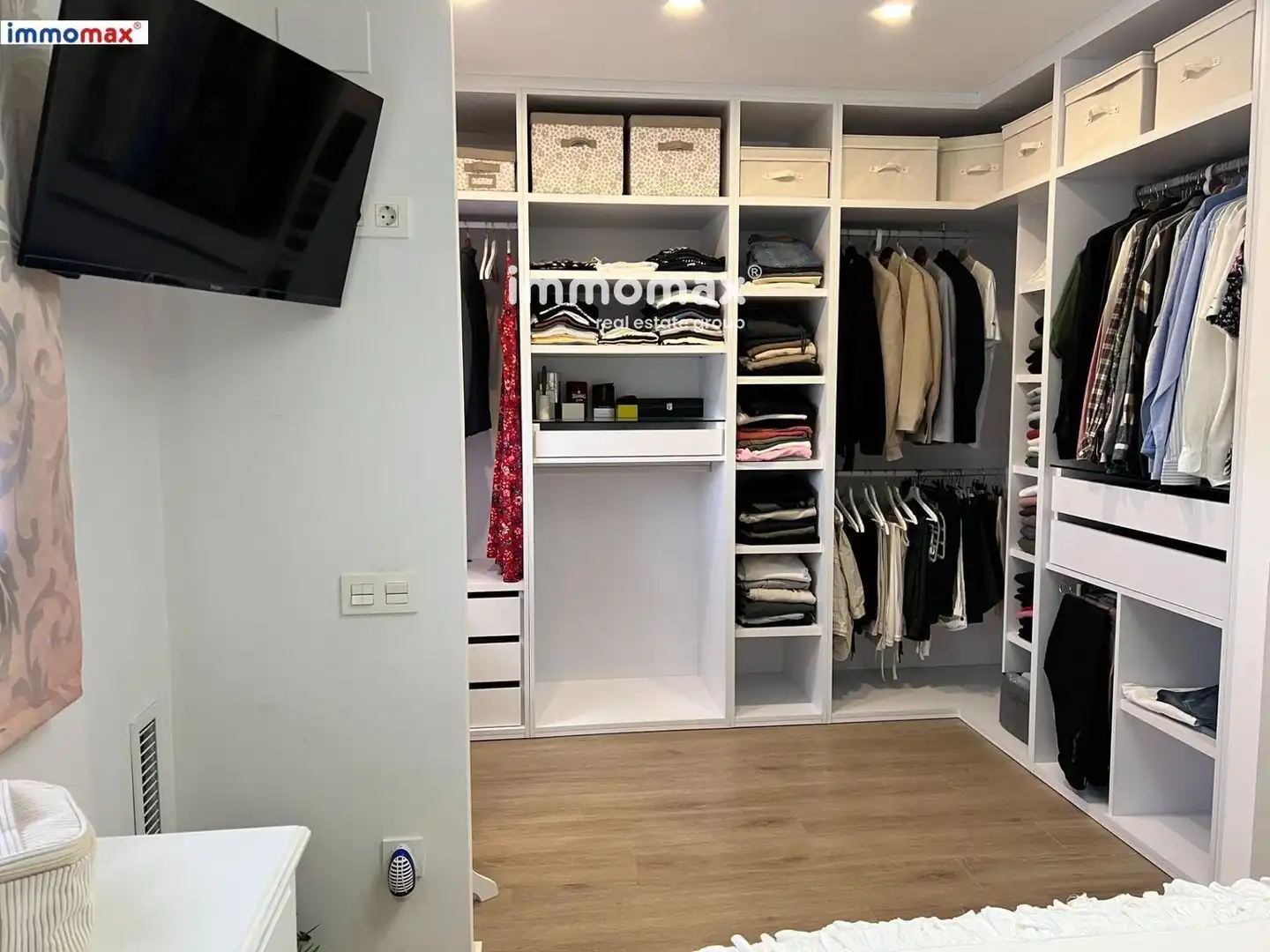 Habitación de Piso en venta en Sant Boi de Llobregat con Aire acondicionado, Terraza y Trastero