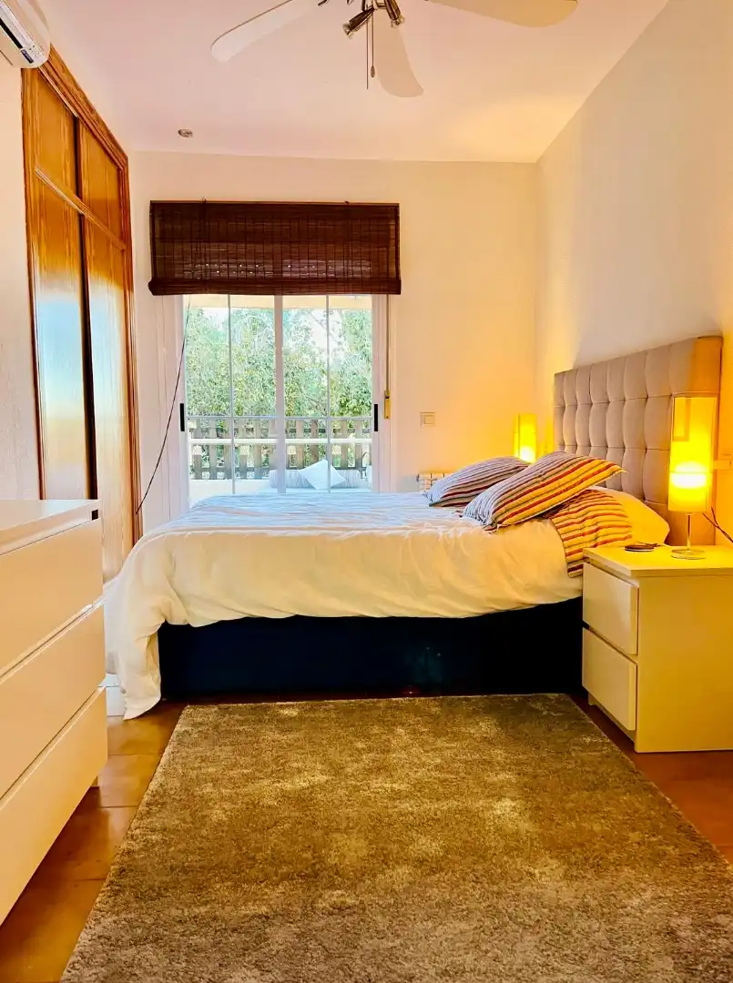 Schlafzimmer von Wohnung zur Miete in Vícar mit Klimaanlage, Heizung und Terrasse