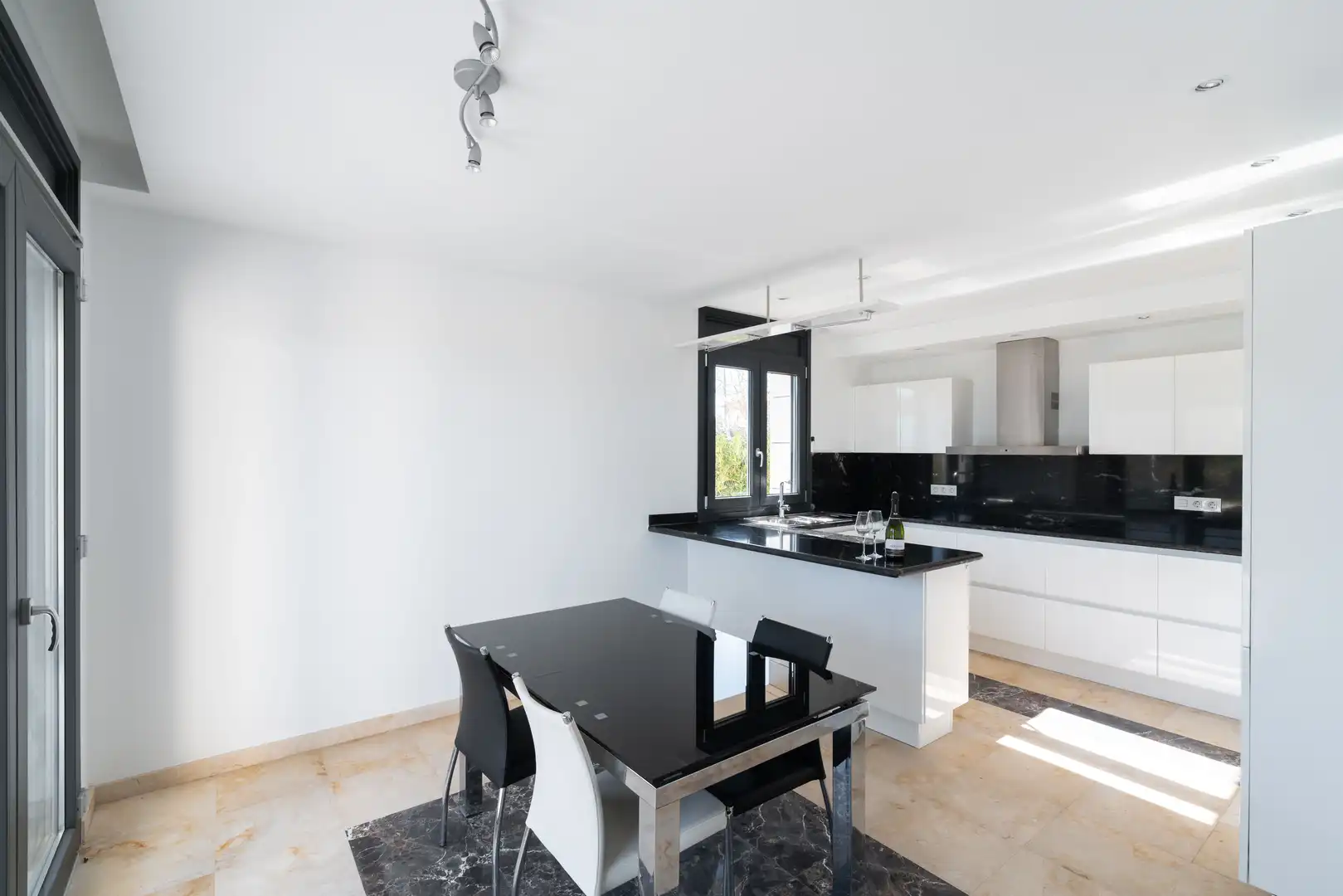 Cocina de Casa o chalet en venta en L'Ametlla de Mar  con Aire acondicionado, Calefacción y Jardín privado