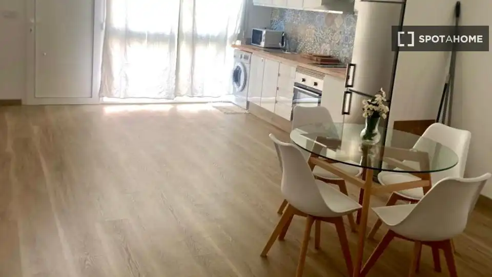 Comedor de Piso de alquiler en Valencia con Aire acondicionado, Calefacción y Amueblado