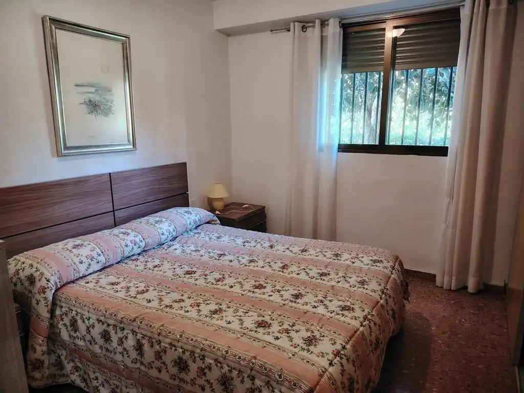 Schlafzimmer von Haus oder Chalet zur Miete in Olocau mit Möbliert