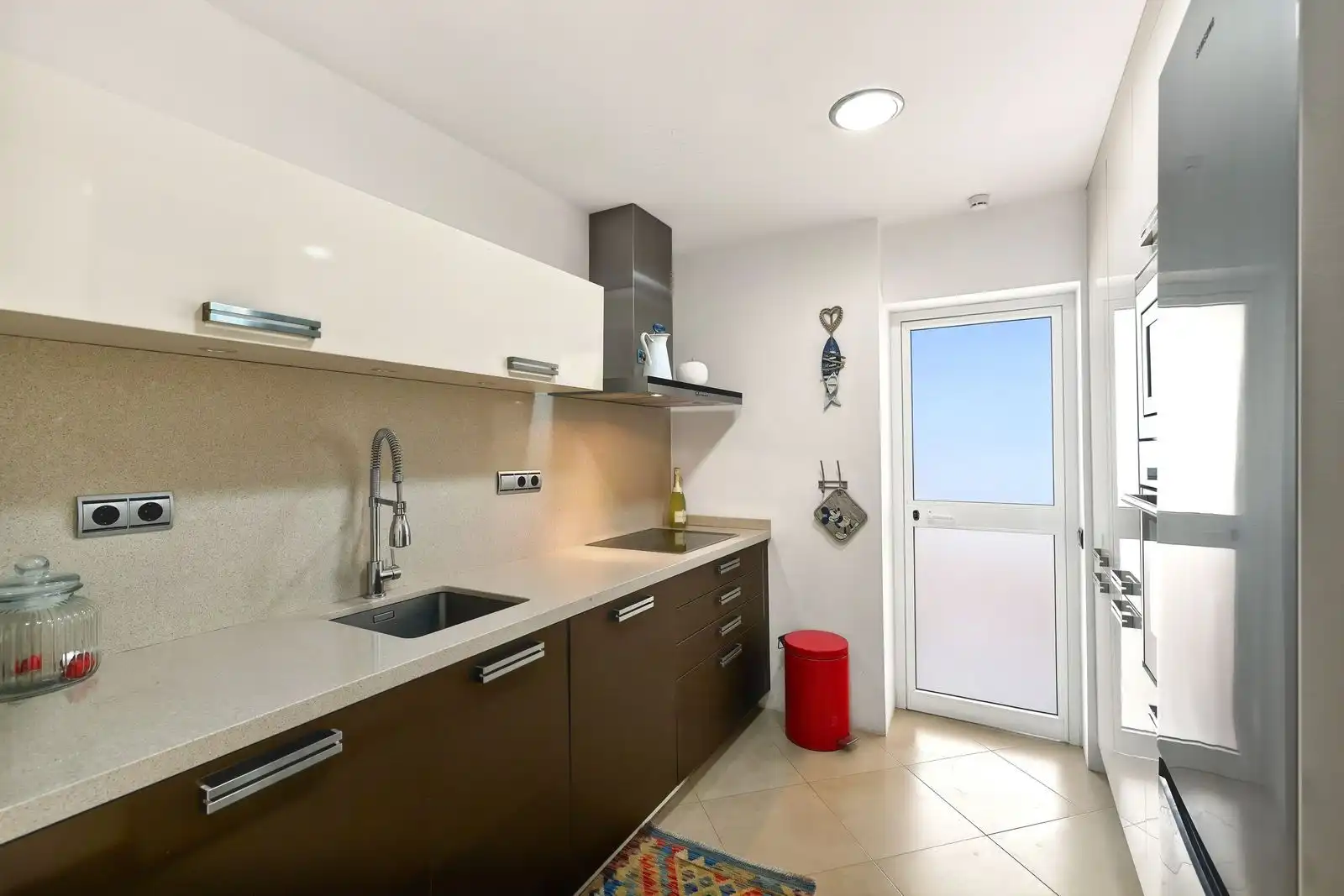 Kitchen of Flat for sale in Estepona  with Air Conditioner, Terrace and Community pool