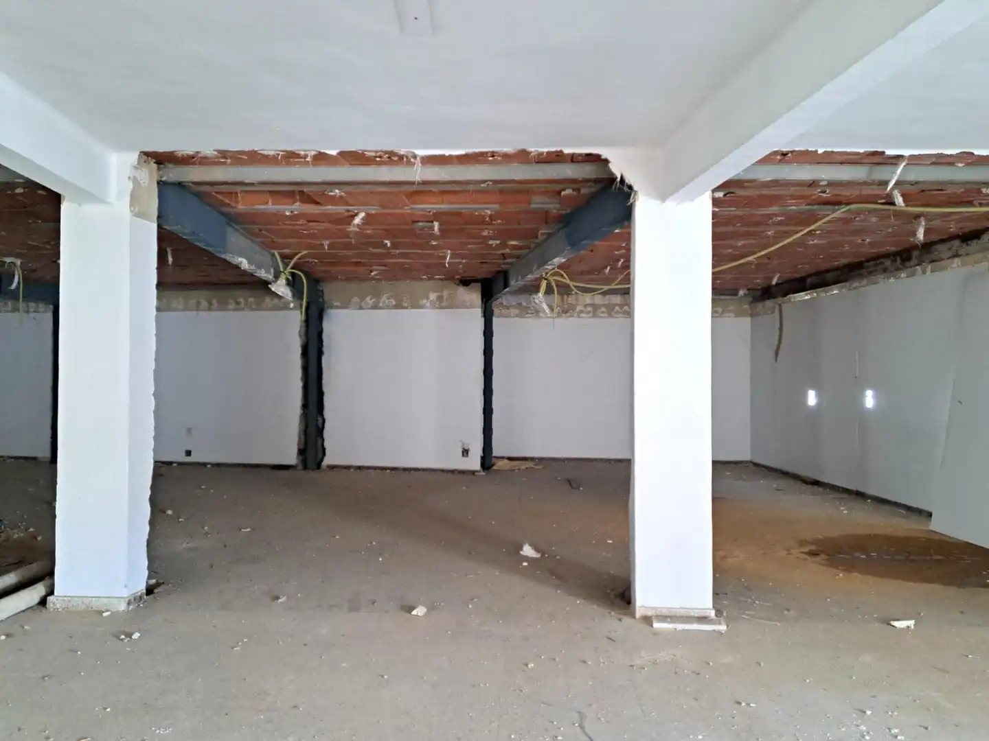 Buildings for sale in Calle Real , 38, Utiel