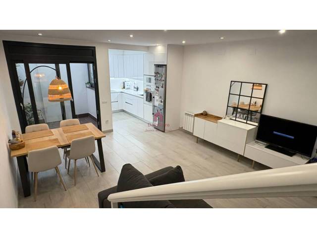 Casa adosada en Venta en Adra en Poble Nou