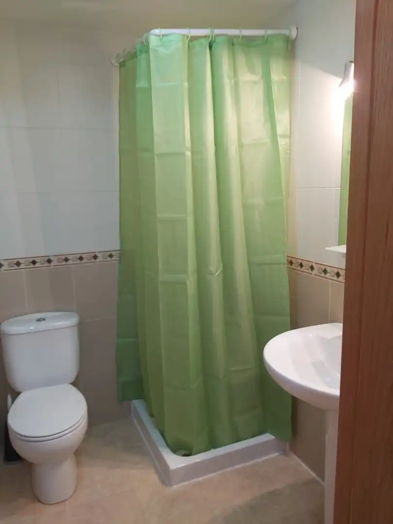 Baño de Piso de alquiler en Villaseca de la Sagra con Aire acondicionado, Calefacción y Amueblado