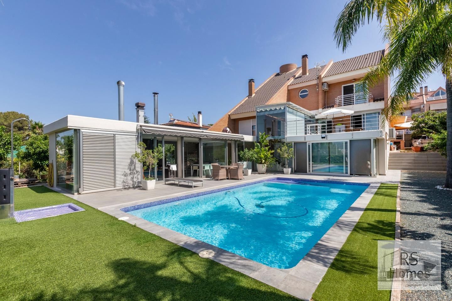 Piscina de Casa o chalet en venta en Riba-roja de Túria con Calefacción, Jardín privado y Terraza