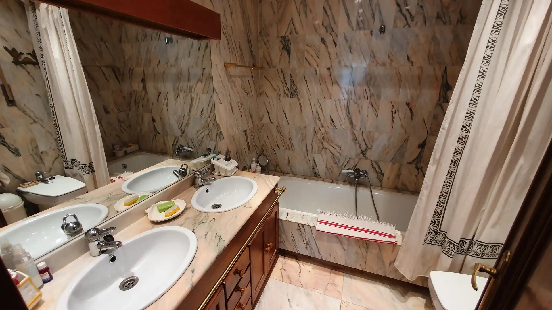 Bany de Casa o xalet en venda en Palencia amb Calefacció, Terrassa i Traster