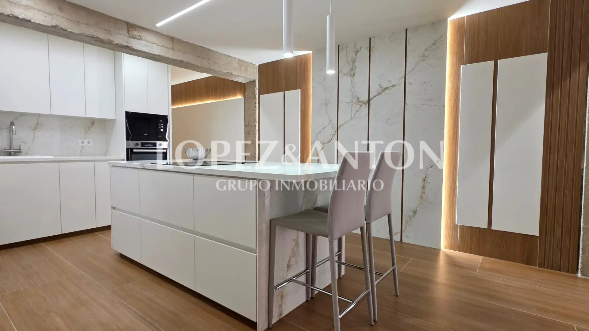 Kitchen of Flat for sale in L'Eliana  with Air Conditioner and Balcony
