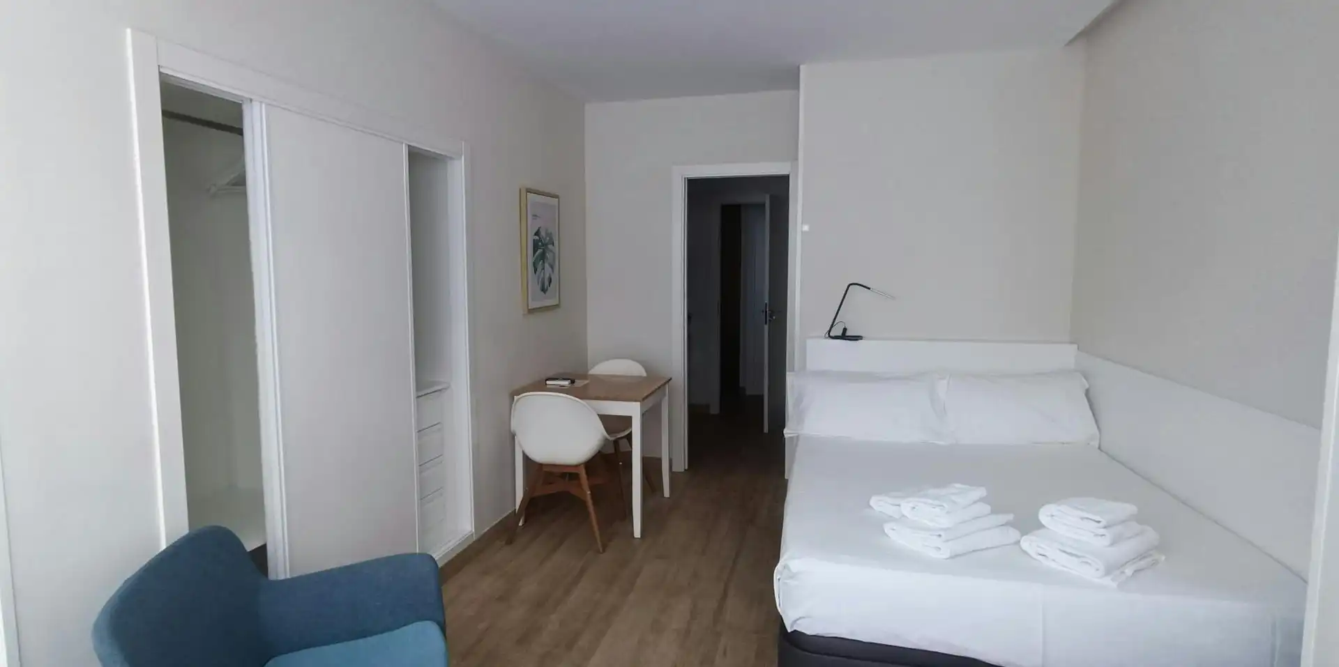Schlafzimmer von Wohnung zur Miete in Madrid mit Klimaanlage, Heizung und Möbliert