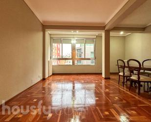 Living room of Flat for sale in  Madrid Capital  with Parquet flooring