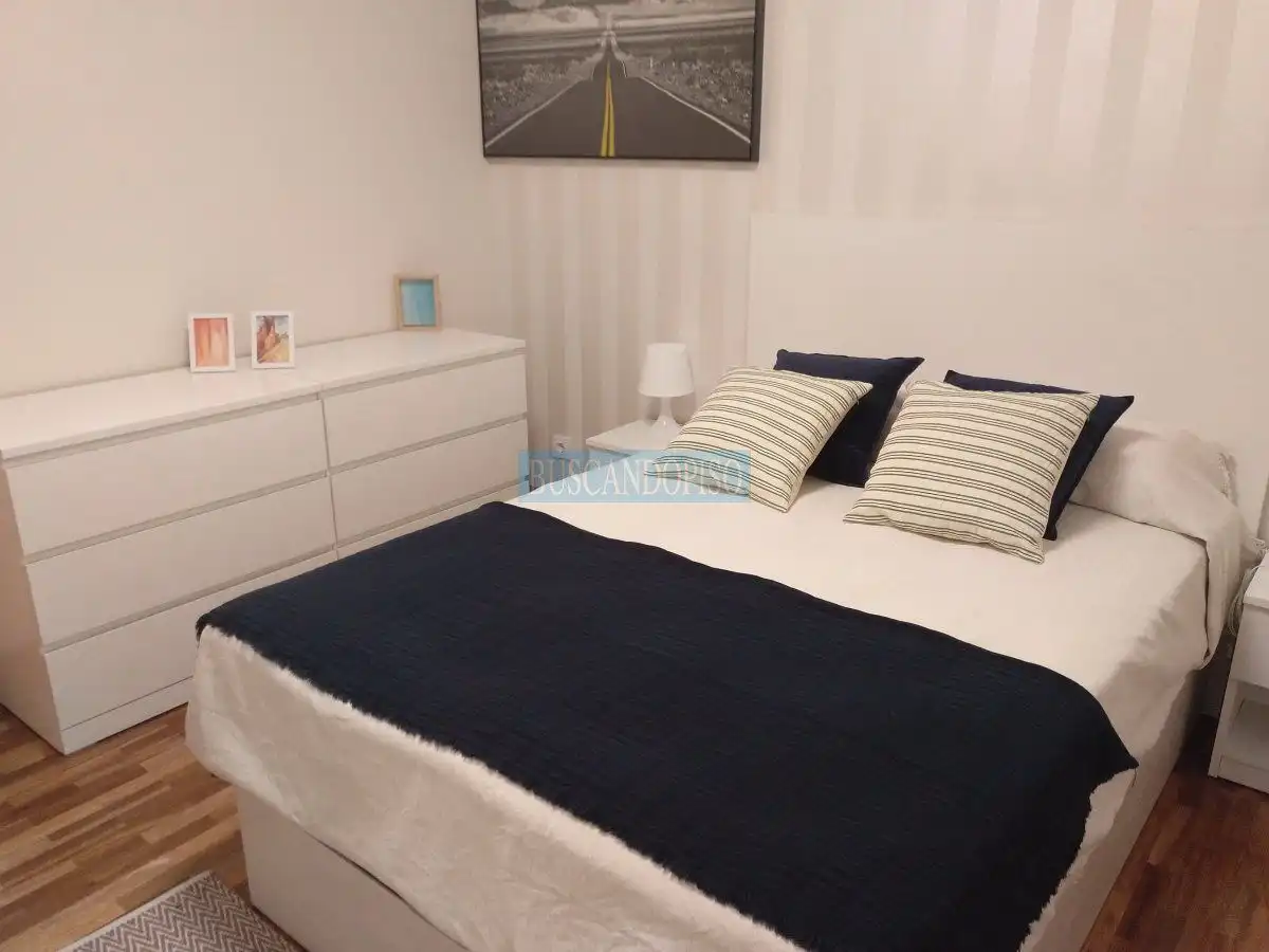 Habitación de Estudio de alquiler en  Logroño con Aire acondicionado, Calefacción y Parquet